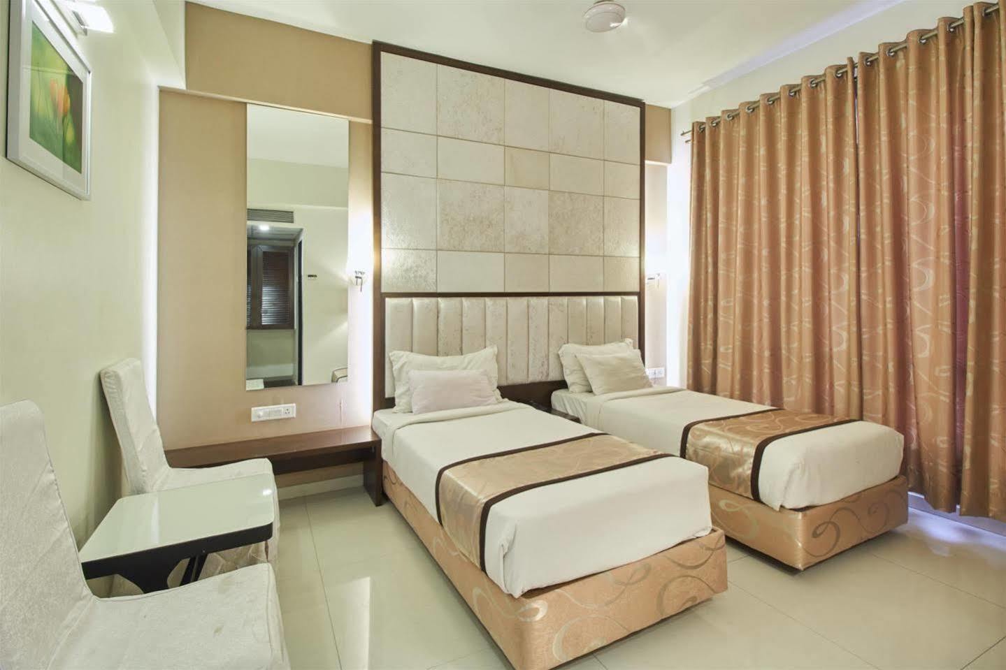 Hotel Executive Silver Inn Aurangabad  Exterior foto